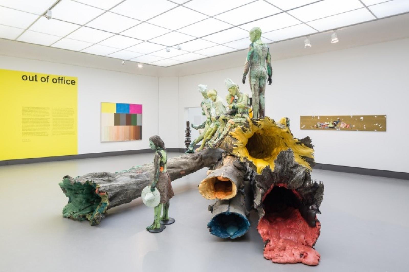 More than Money: An interdisciplinary Perspective on Art in Organizations